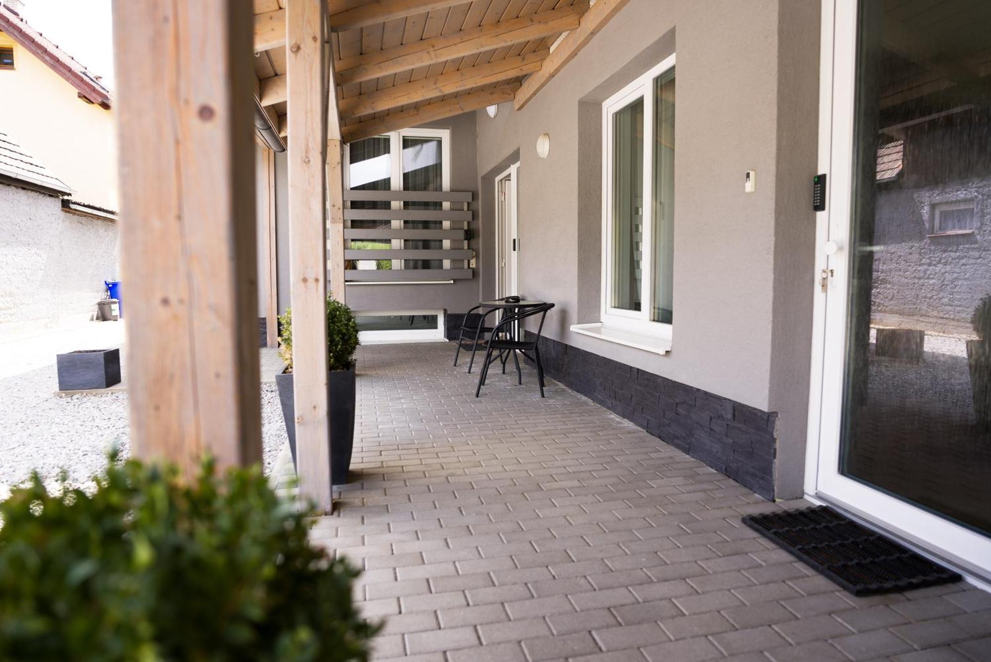 Apartmany Banff Bešeňová エクステリア 写真