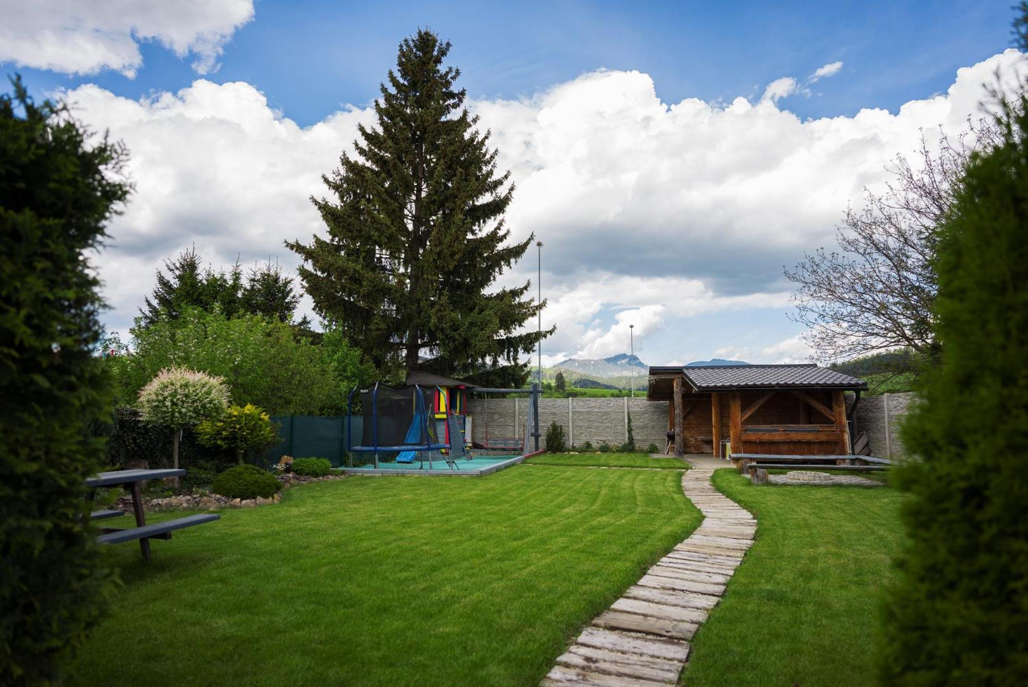 Apartmany Banff Bešeňová エクステリア 写真