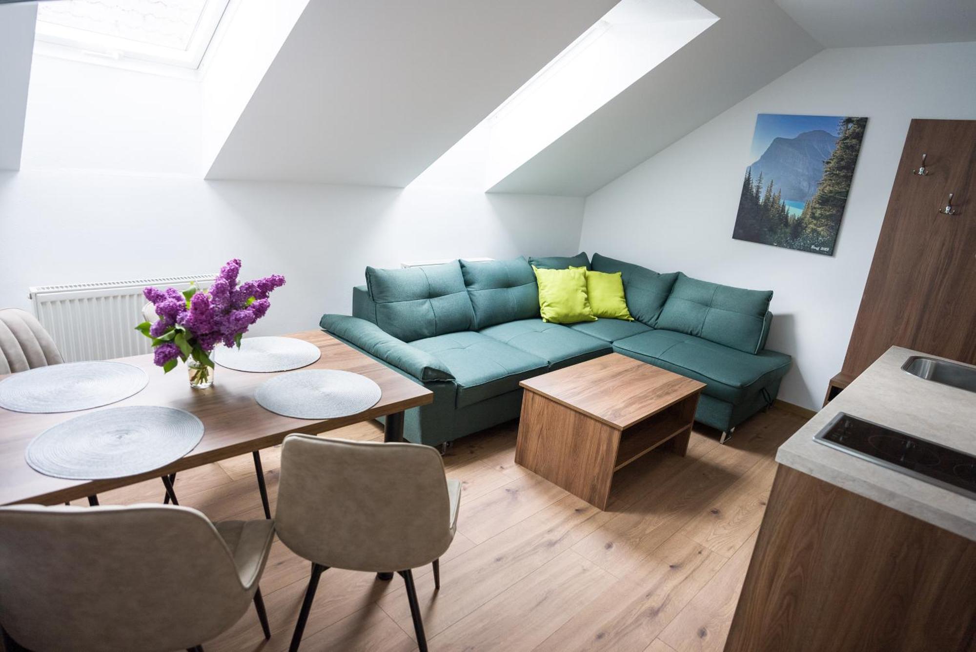 Apartmany Banff Bešeňová エクステリア 写真