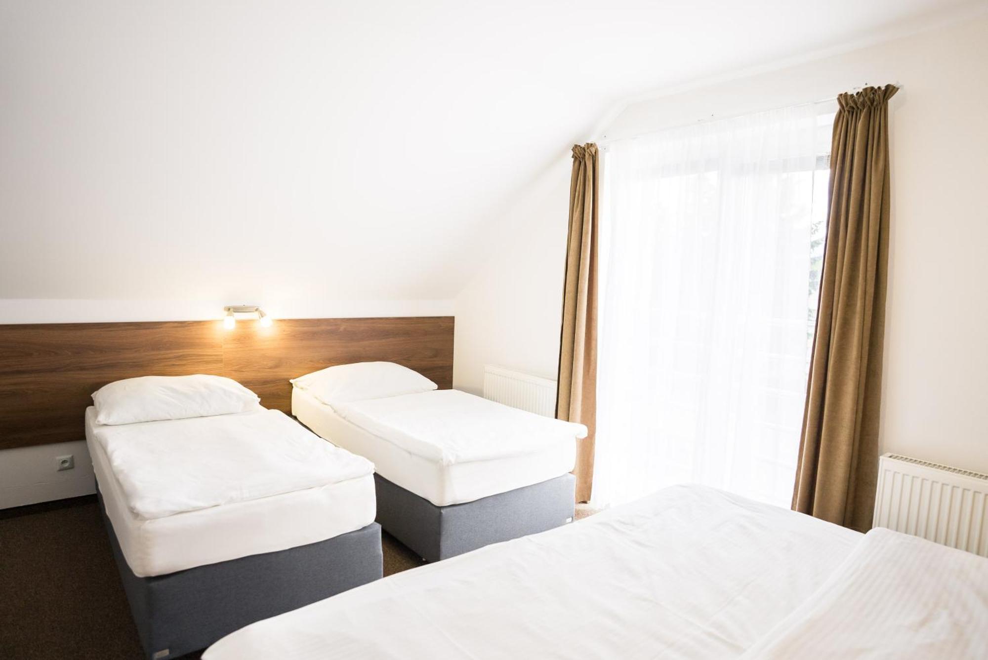 Apartmany Banff Bešeňová エクステリア 写真