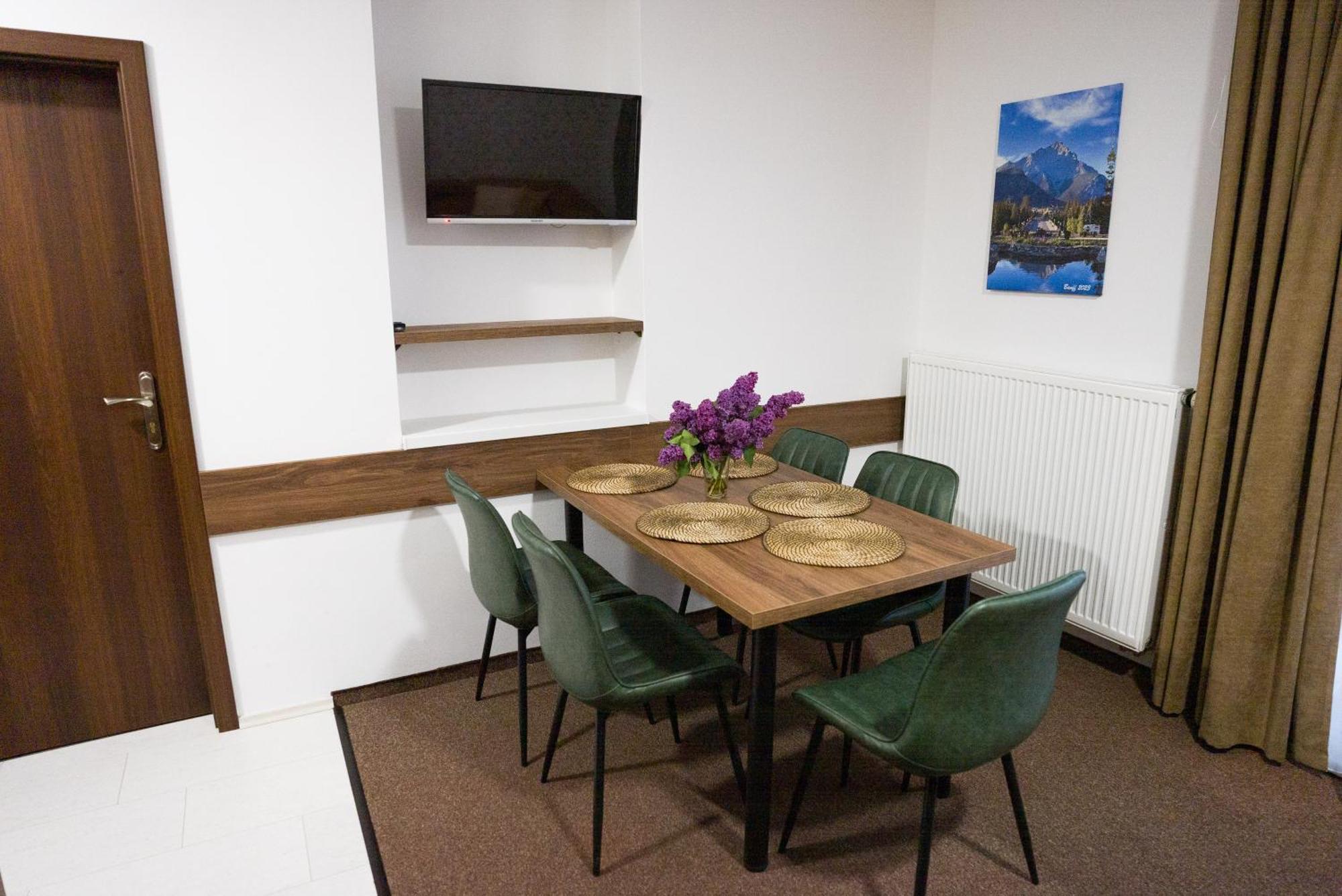 Apartmany Banff Bešeňová エクステリア 写真