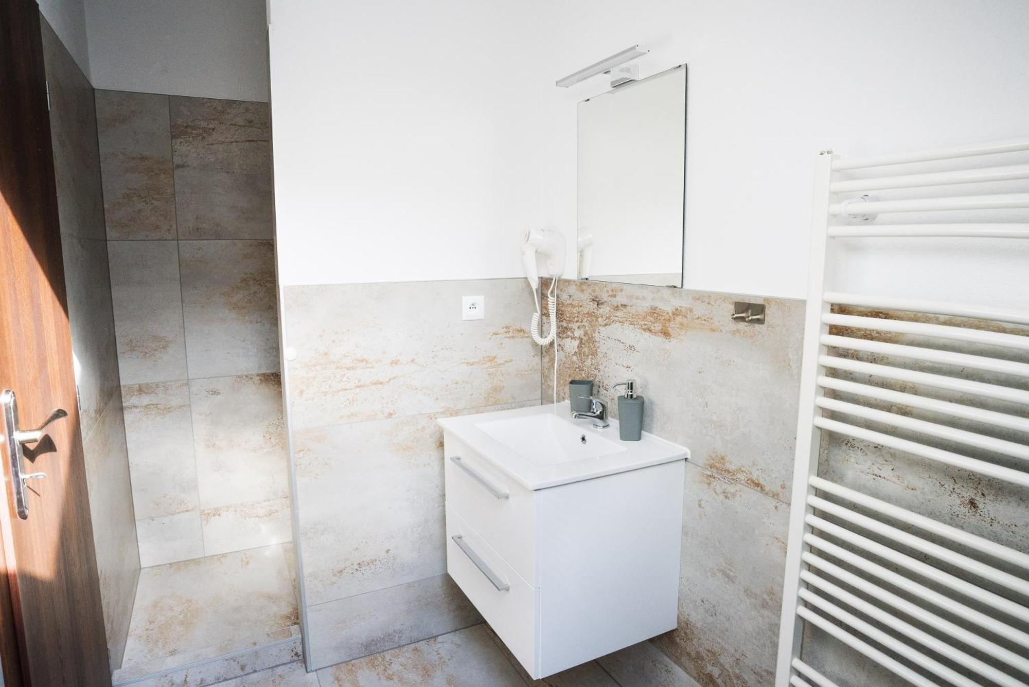 Apartmany Banff Bešeňová エクステリア 写真
